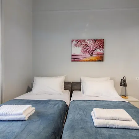 Lemon Tree House Apartment *